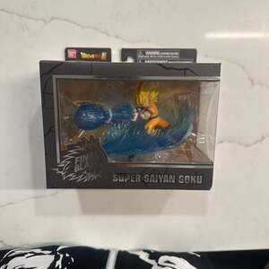 Dragon Ball Z Super Final Blast Series 1 Super Saiyan Goku Action Figure